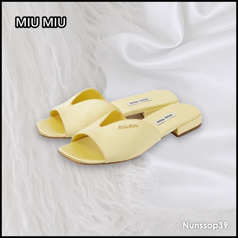 《MIU MIU》 5XX585 LUB F0222 ロゴサンダル