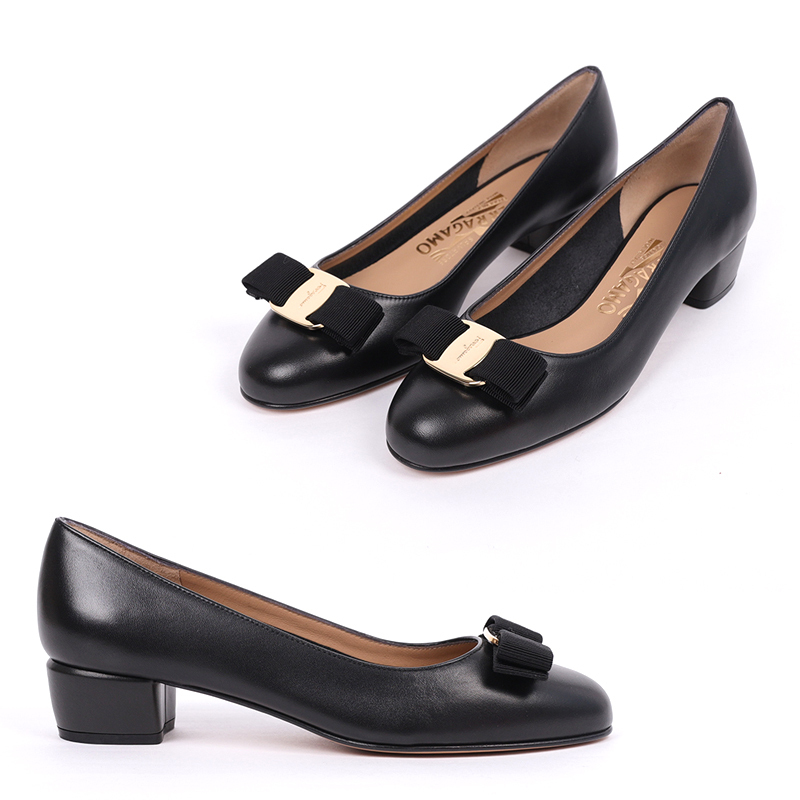 Salvatore Ferragamo サルヴァトーレフェラガモ Varaパンプス
