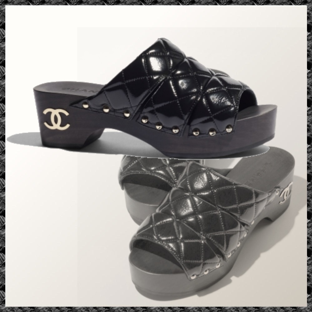 24SS◆ワンランク上の足元♪【CHANEL】ロゴ入り CLOGS サンダル