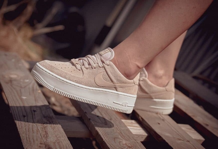 ★NIKE WMNS★エアフォース1 SAGE LOW★パーティクルベージュ★