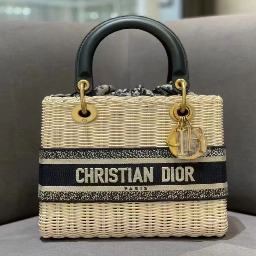 高級感漂う！【DIOR】LADY DIOR ミディアム かごバッグ