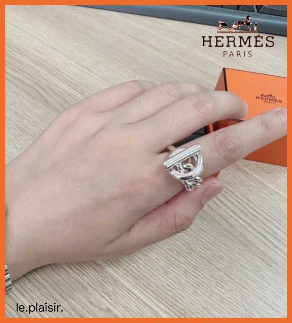 奇跡の入手《HERMES》常に完売のリング