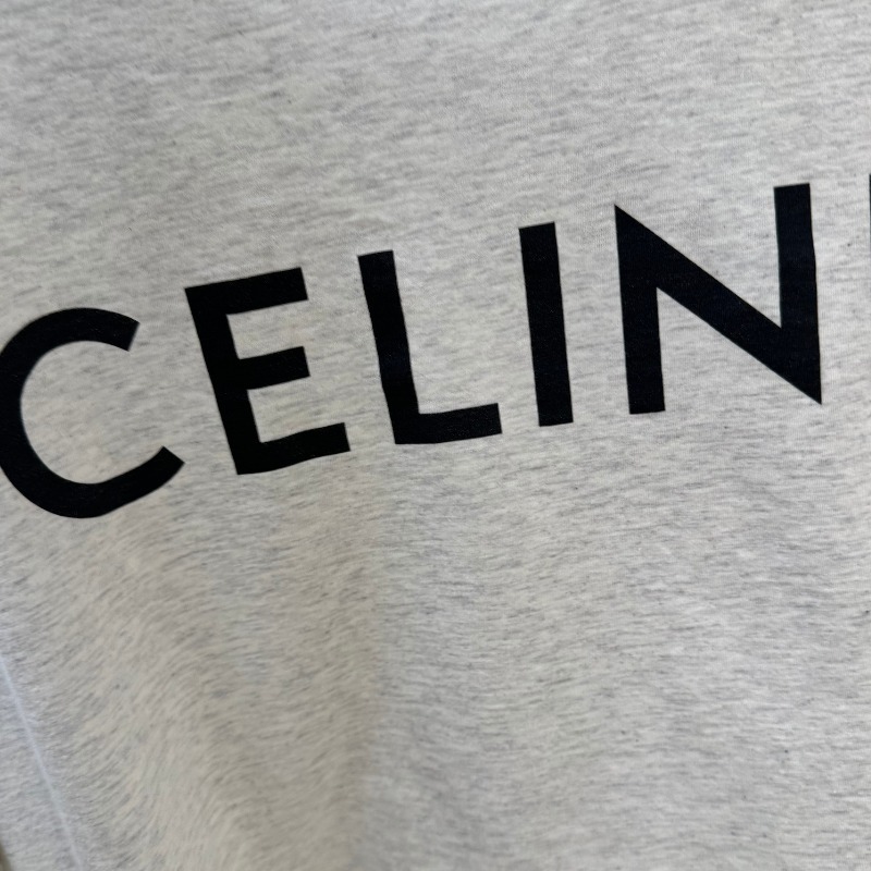 ☆どんなコーディネットにも合う☆【CELINE】ロゴプリントT T