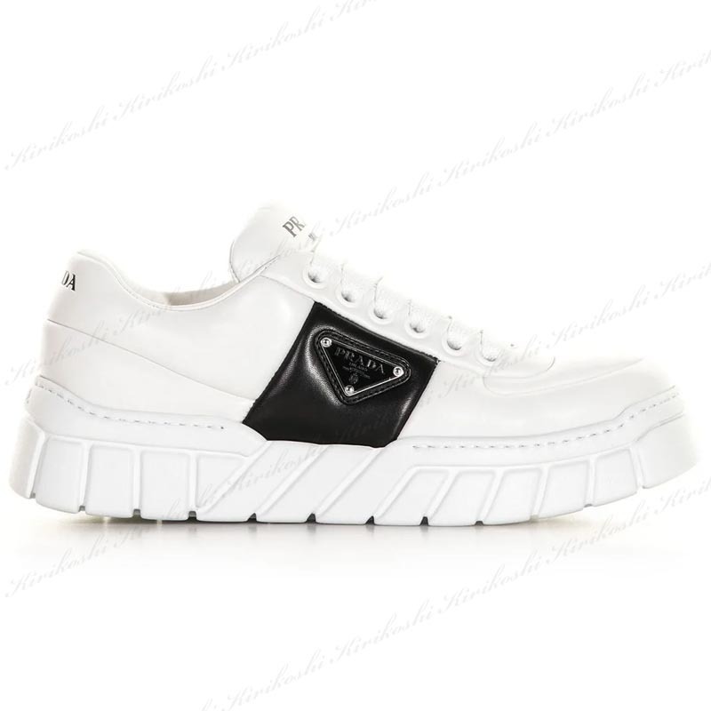 【PRADA】ラウンドトゥ レースアップ スニーカー☆SALE中 パーソナライズ済み プラダ アメリカズカップ レースアップ