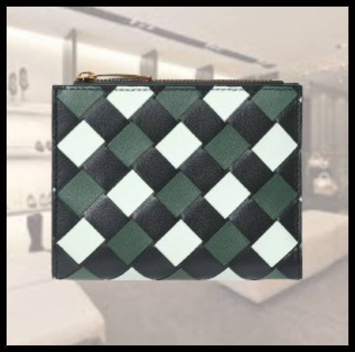 BOTTEGA VENETA☆ジップ付き二つ折りイントレチャートウォレット