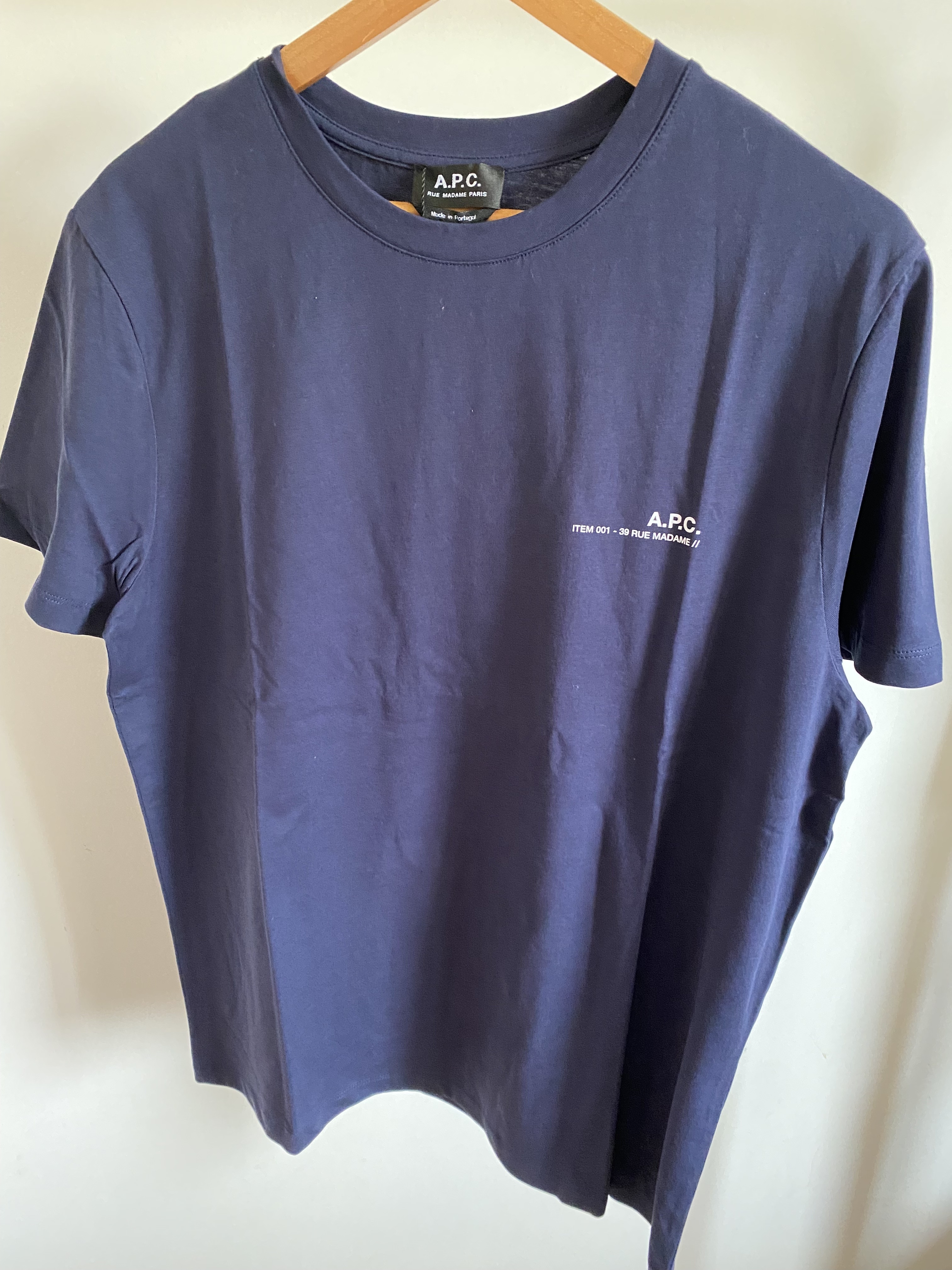 【すぐ届く！】A.P.C. ITEM Tシャツ ロゴ コットン