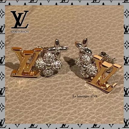 【LOUIS VUITTON】フォーマルシーンに◎V フォー ヴィトンピアス LOUIS VUITTON】フォーマルシーンに◎V フォー ヴィトンピアス