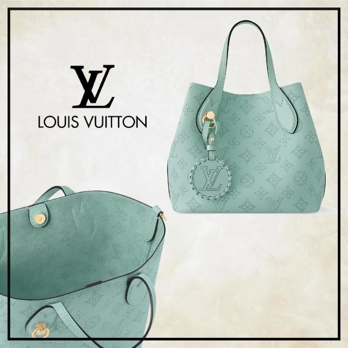 ミネラルブルーが綺麗\tLouisVuitton ブロッサム PM ハンドバック