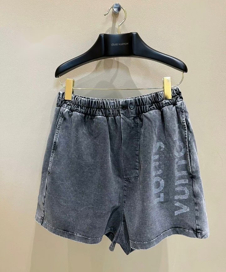コーデの幅が広がる セットアップ◎Louis Vuittonショートパンツ