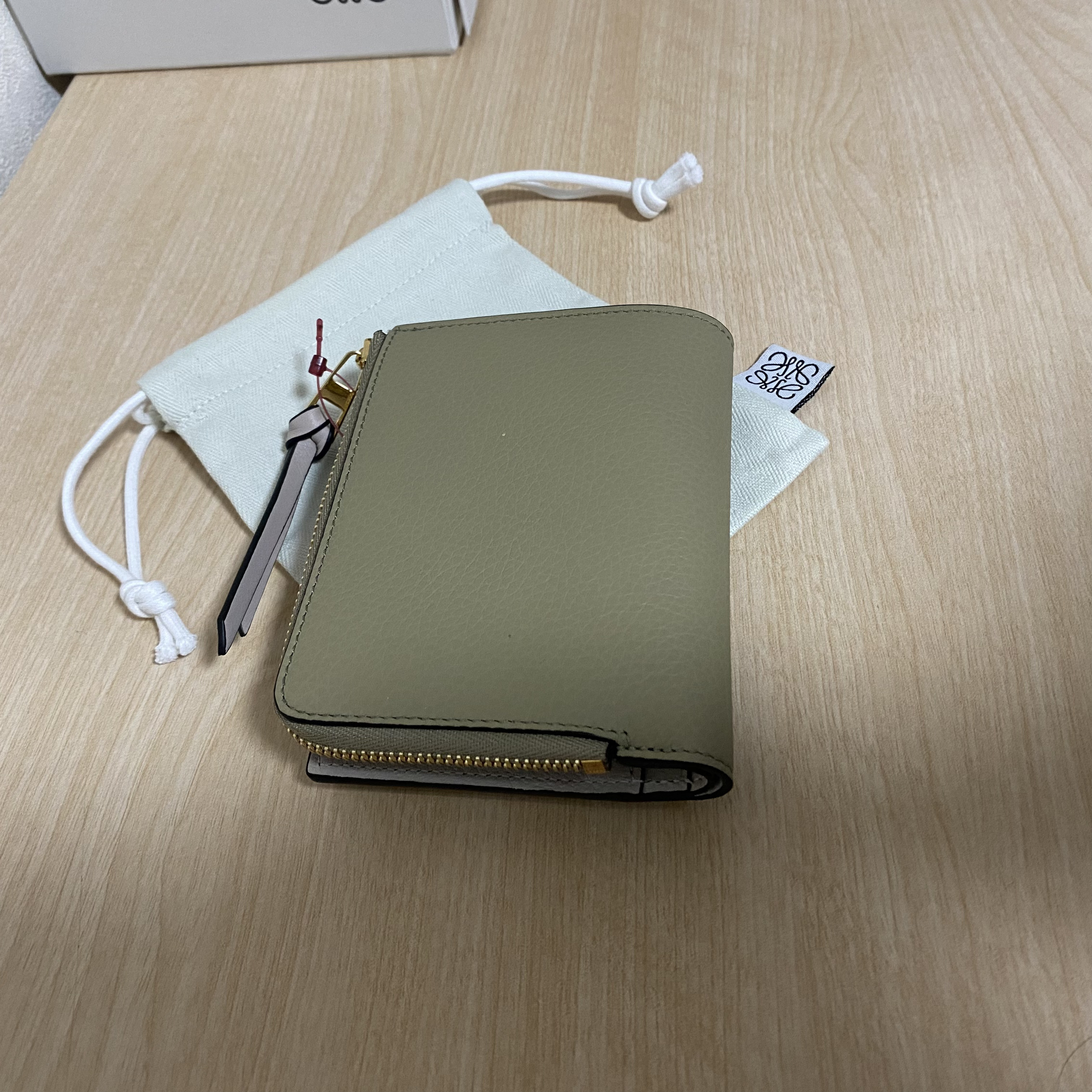 関税負担なし♪LOEWE スリムジップ バイフォールド (LOEWE