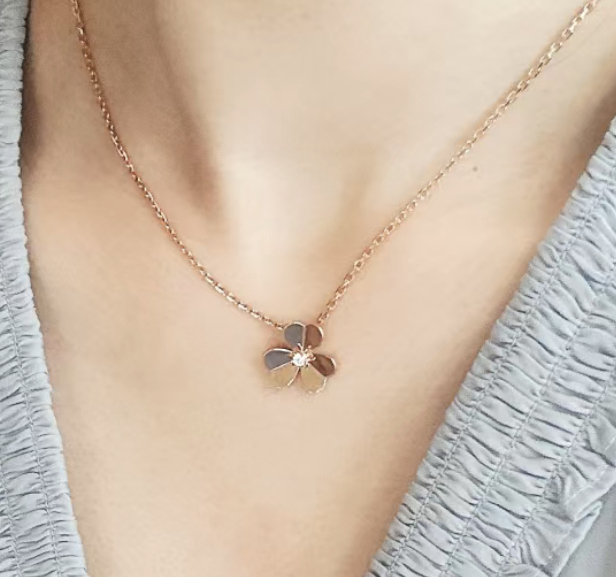 国内発すぐ届く【VanCleef & Arpels】フリヴォル ミニペンダント