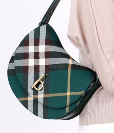 グリーン（緑）系 Burberry(バーバリー) ショルダーバッグ
