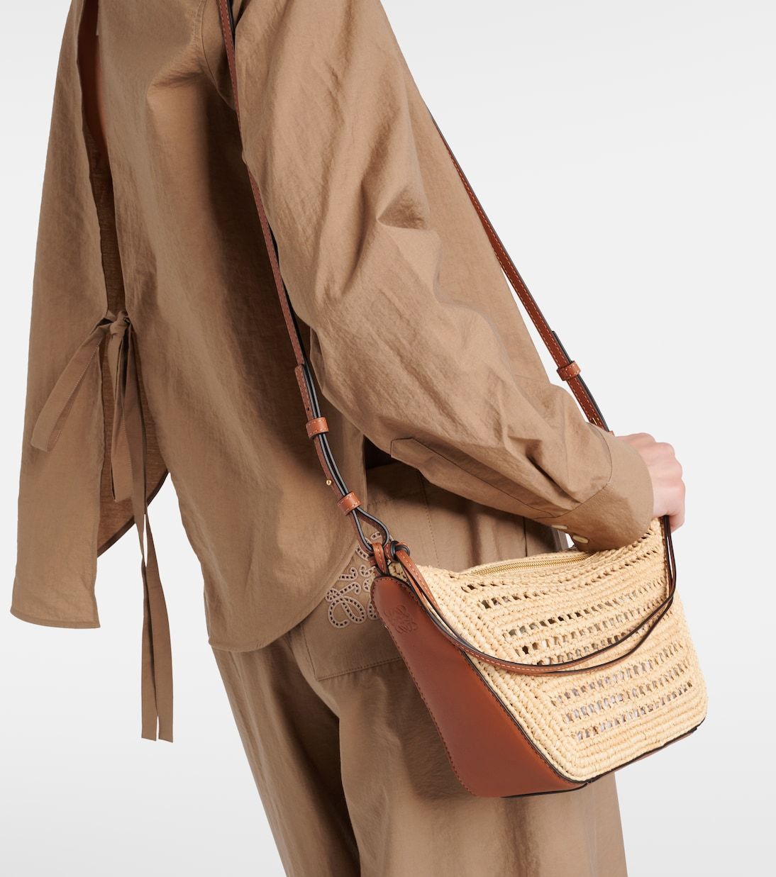 【安心・すぐ届く】ハンモックホーボー ミニ（ラフィア&カーフ） LOEWE】ロエベ ハンモックホーボー ミニ ラフィア&カーフ (LOEWE