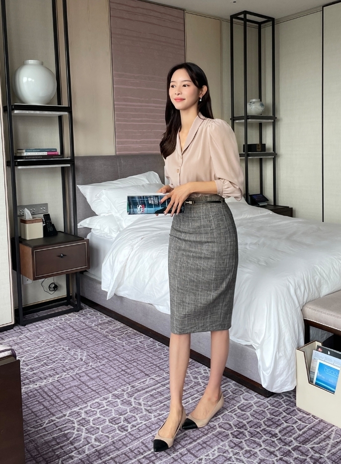 【I AM MARI】Kotia Belted Check Skirt