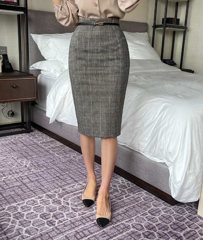 【I AM MARI】Kotia Belted Check Skirt