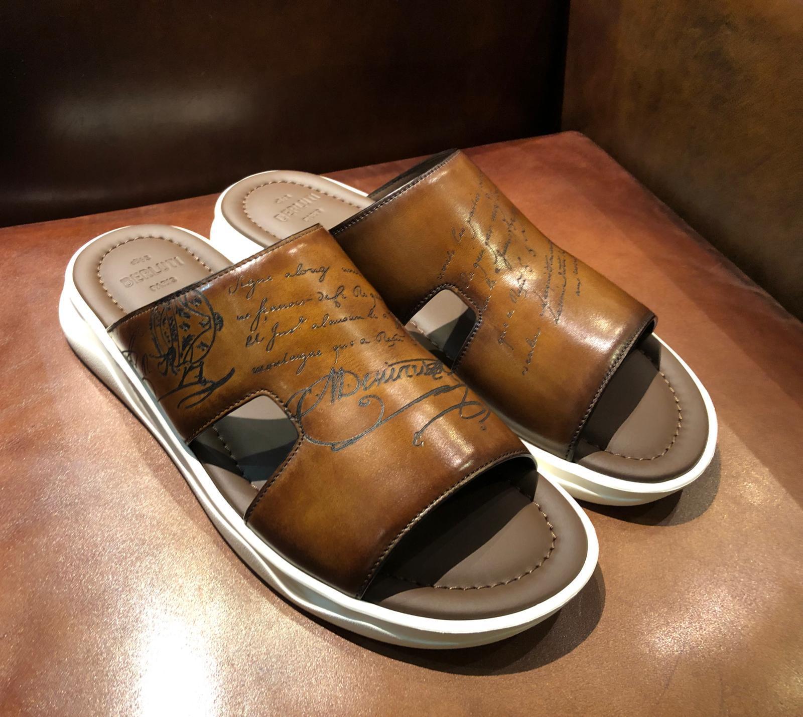 BERLUTI】アシンメトリースクリット シャドウ レザー サンダル