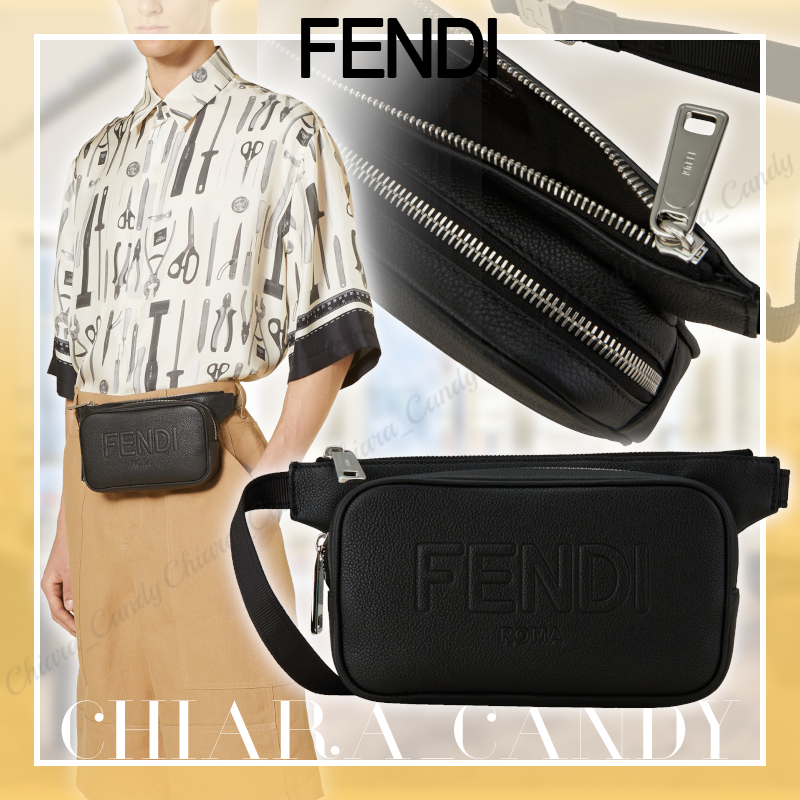 【24SS NEW】FENDI_men / レザー ロゴ入りクロスボディバッグ