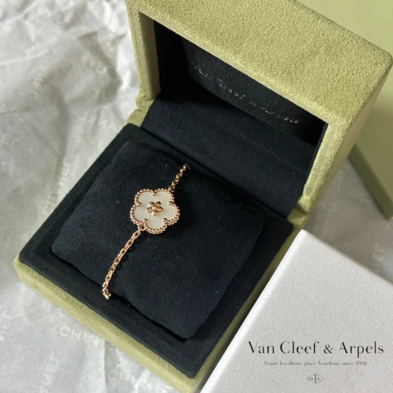 【Van Cleef & Arpels】Lucky Spring Plum Blossom ブレスレット
