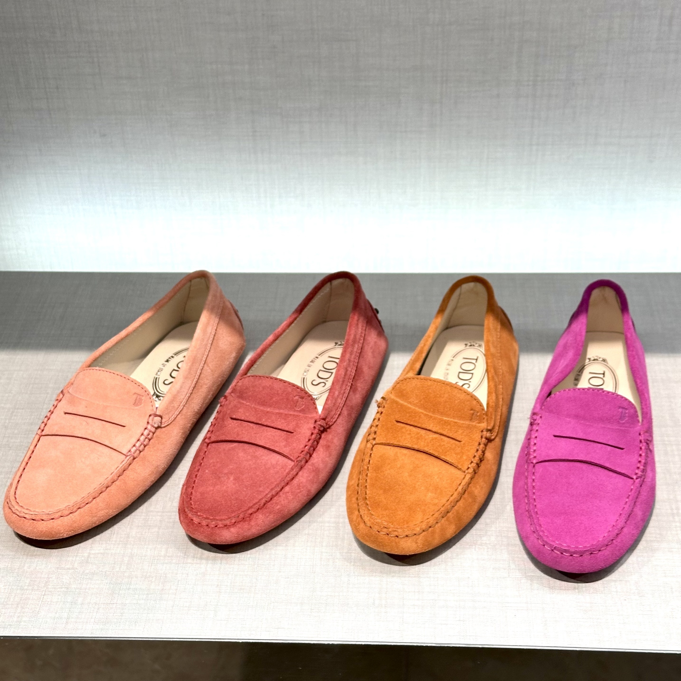 【 TOD'S 】ゴンミーニ モカシーノ ドライビングシューズ