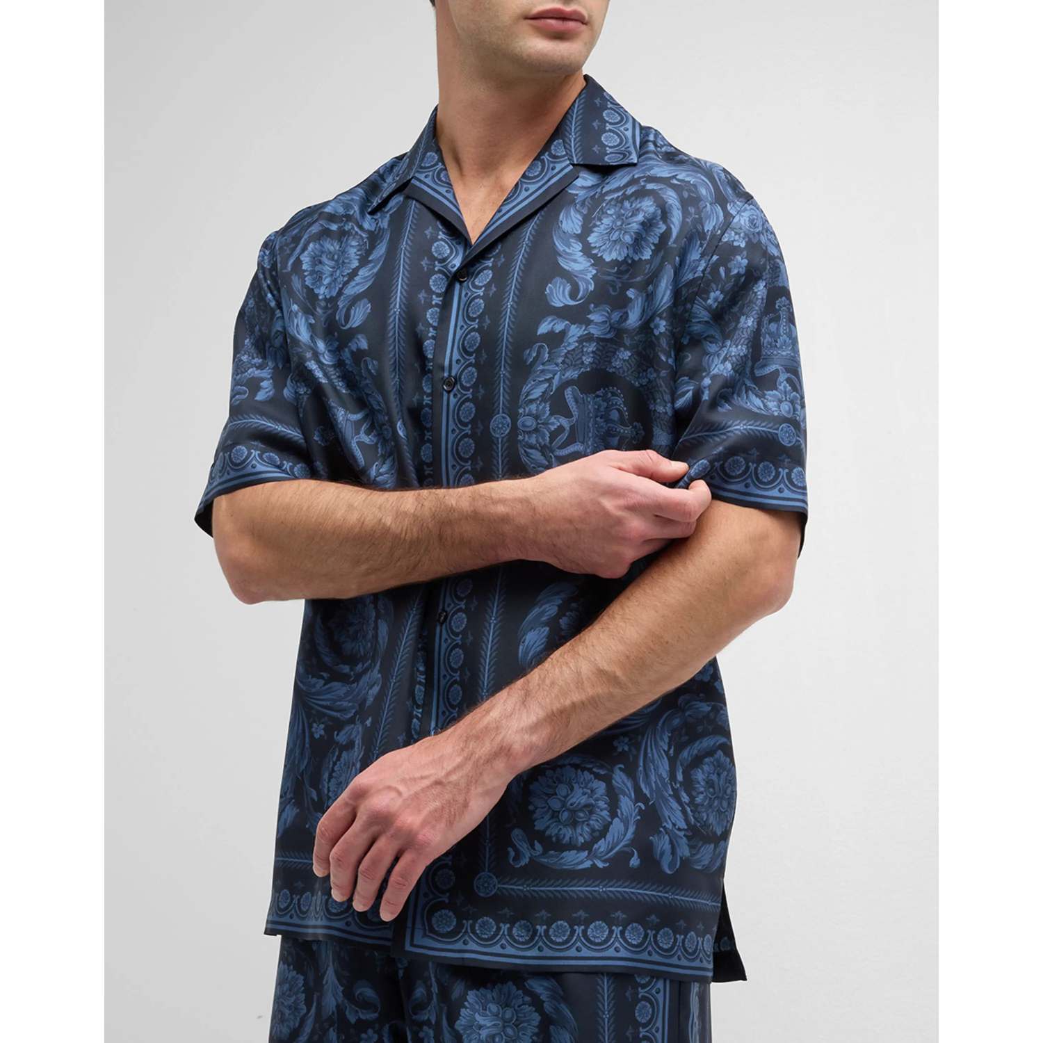 VERSACE バロッコ ステンシル Tシャツ ブルー バロッコ シルク シャツ ブルー,プリント | VERSACE JP