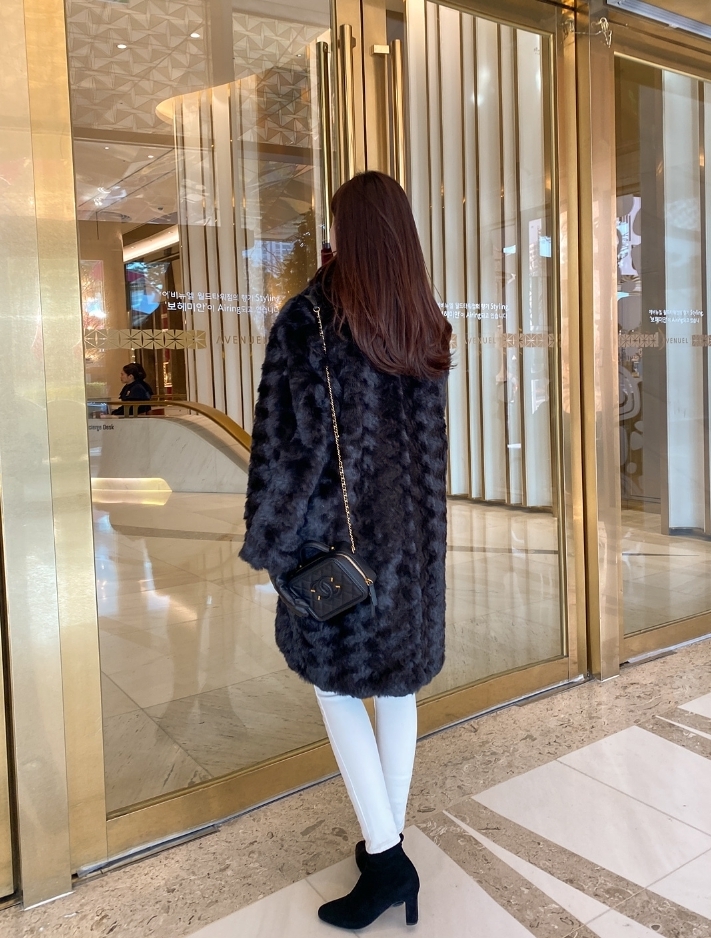 【I AM MARI】Leverse Rex Faux Fur Coat