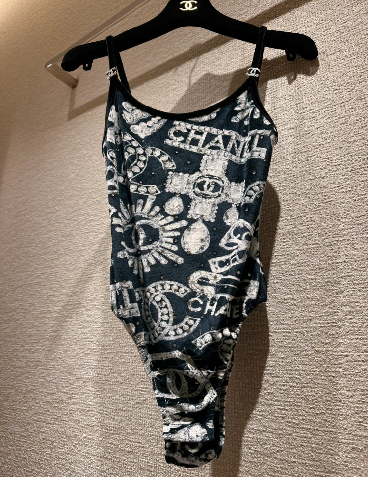 CHANEL】水着でもトップスとしても♡スイムウェア