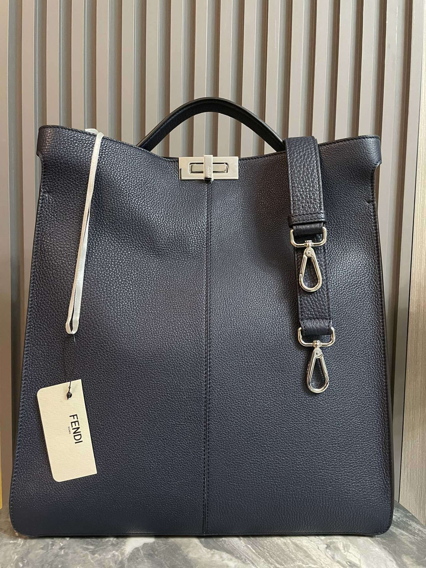 ★送料込★ FENDI フェンディ ピーカブー X ライト トート