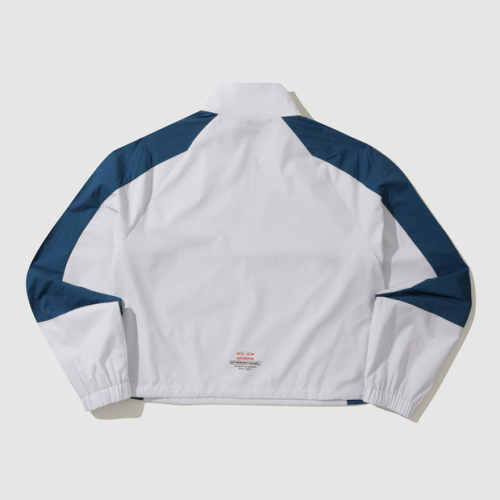 UMBRO■Double-cut women stand-neck anorak ■送料込 UMBRO□Double-cut women stand-neck anorak □送料込 (UMBRO