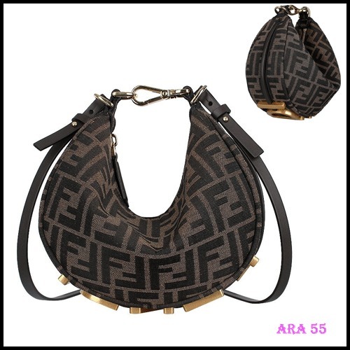 FENDI(フェンディ)正規品/関税送料込み FF logo hobo bag mini