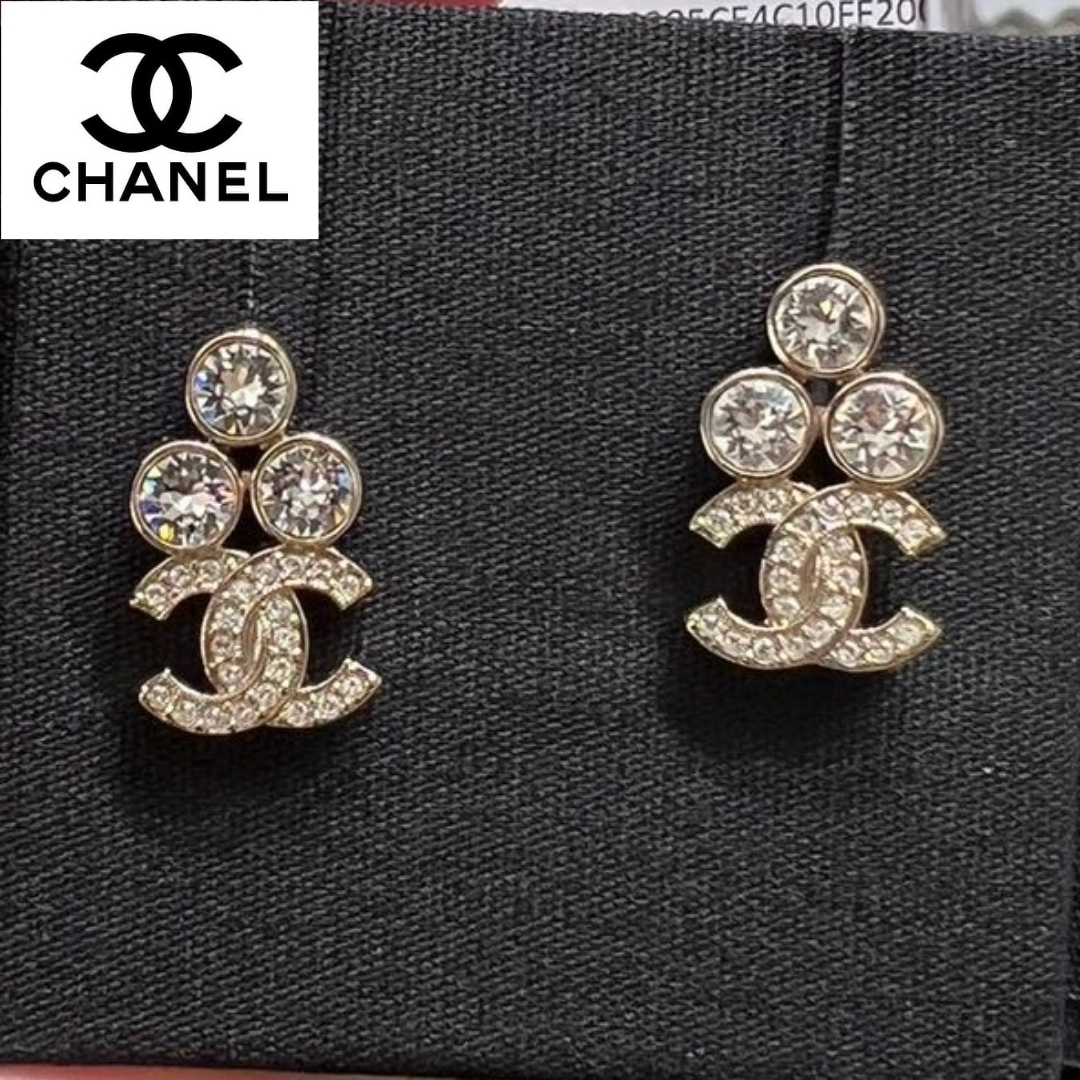 【CHANEL】クリスタルがエレガント◎シャネル ピアス