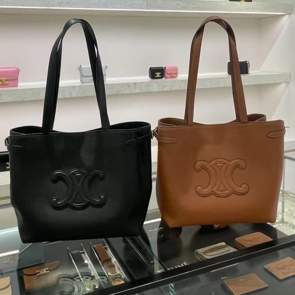 24SS【CELINE】カバ アナイス グレインドカーフスキン ロゴ