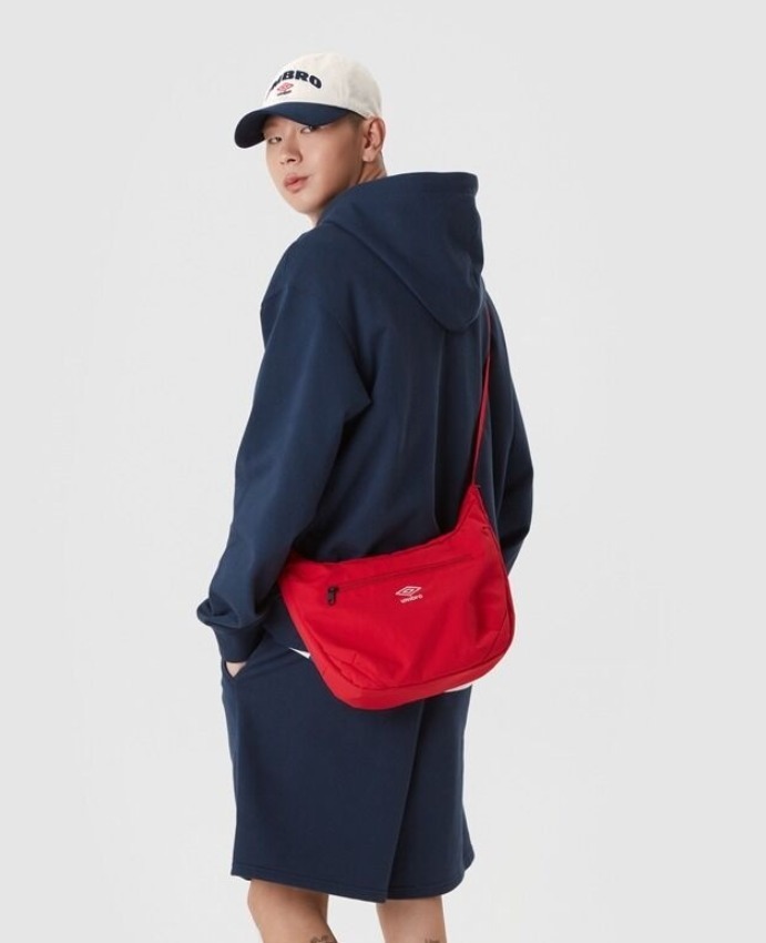 ☆韓国の人気☆【UMBRO】☆MINI POCKET HOBO BA.G☆バッグ☆