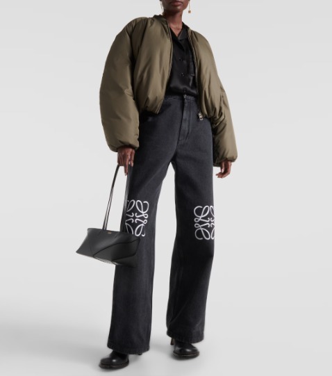 新着 関税送料込み LOEWE ロエベ Anagram ワイドレッグ ジーンズ