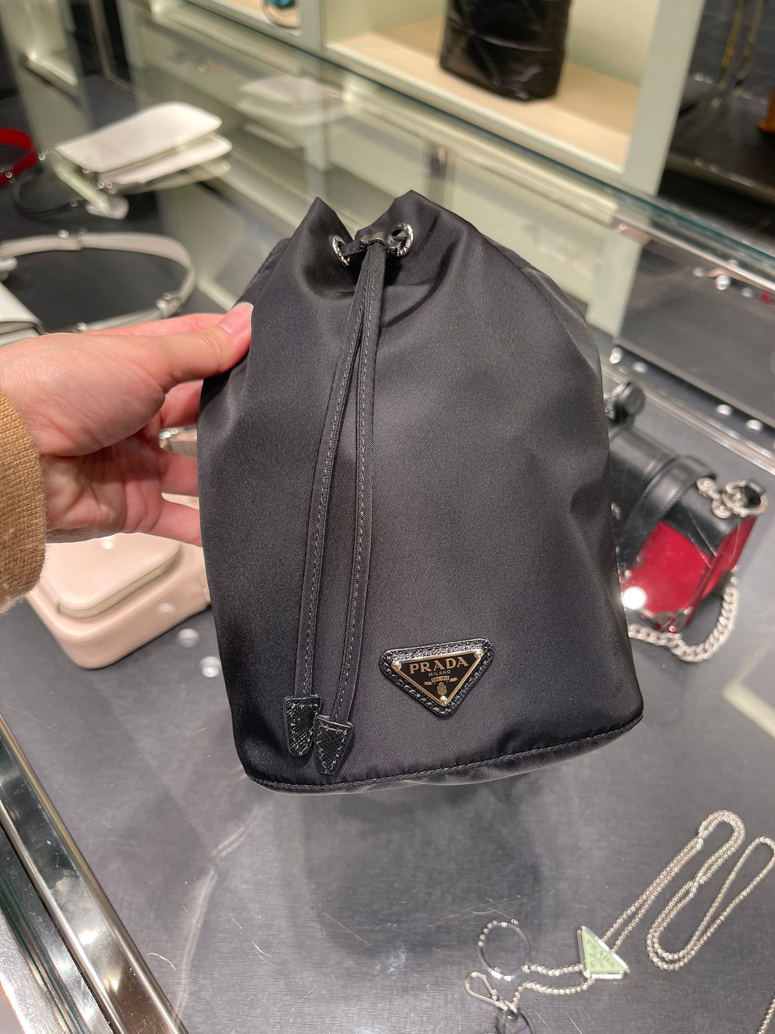 本物保証★★PRADA 三角ロゴ TESSUTO ナイロン ポーチ 送料込み