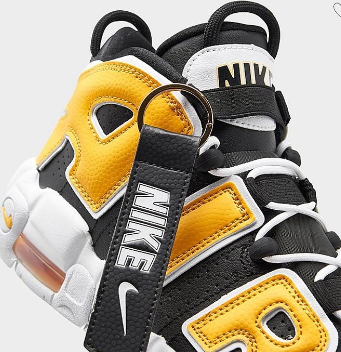 大人もOK! キーホルダー付 Nike Air More Uptempo 22㎝〜25㎝