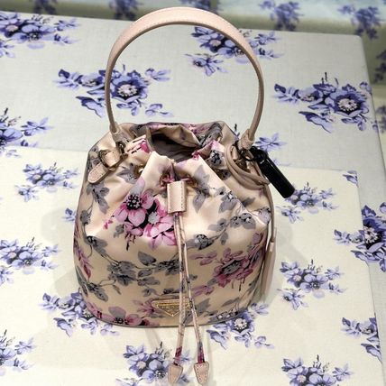 花柄 PRADA(プラダ) ショルダーバッグ・ポシェット(レディース