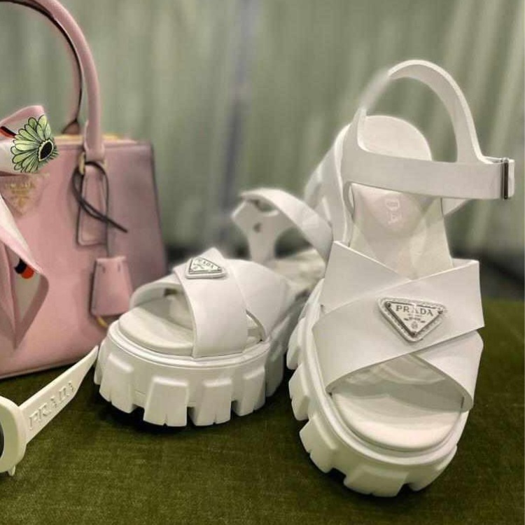 PRADA レディース モノリス ラバーサンダル