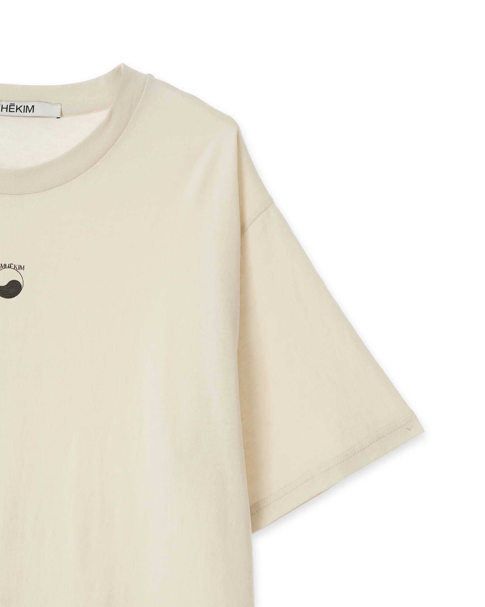 [KIMHEKIM] TAEGEUK スタンプ Tシャツ / 韓国ブランド KIMHEKIM] TAEGEUK スタンプ Tシャツ / 韓国ブランド