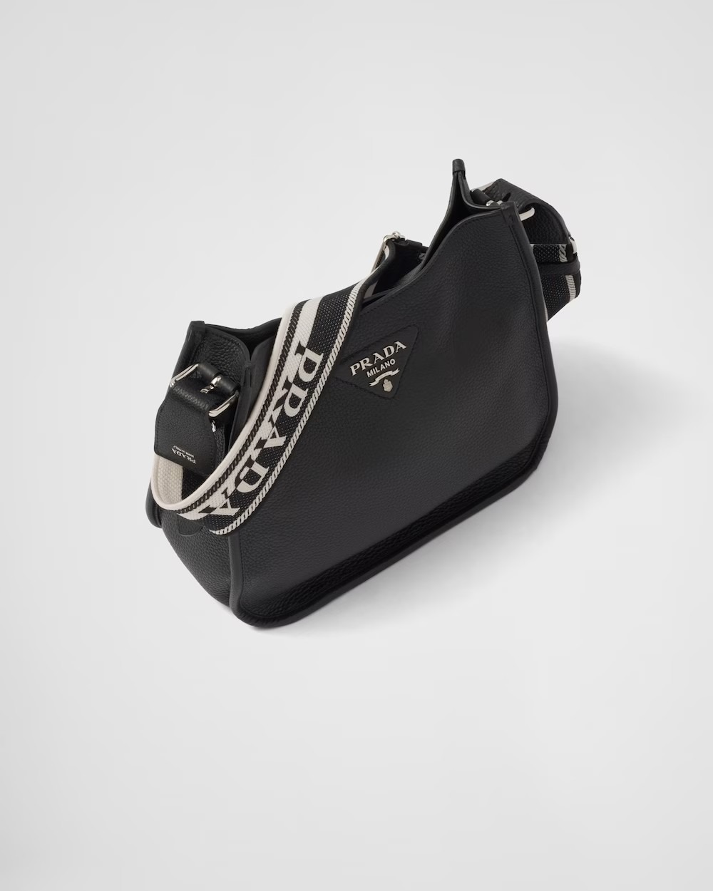 《送料無料》PRADA Leather hobo bag