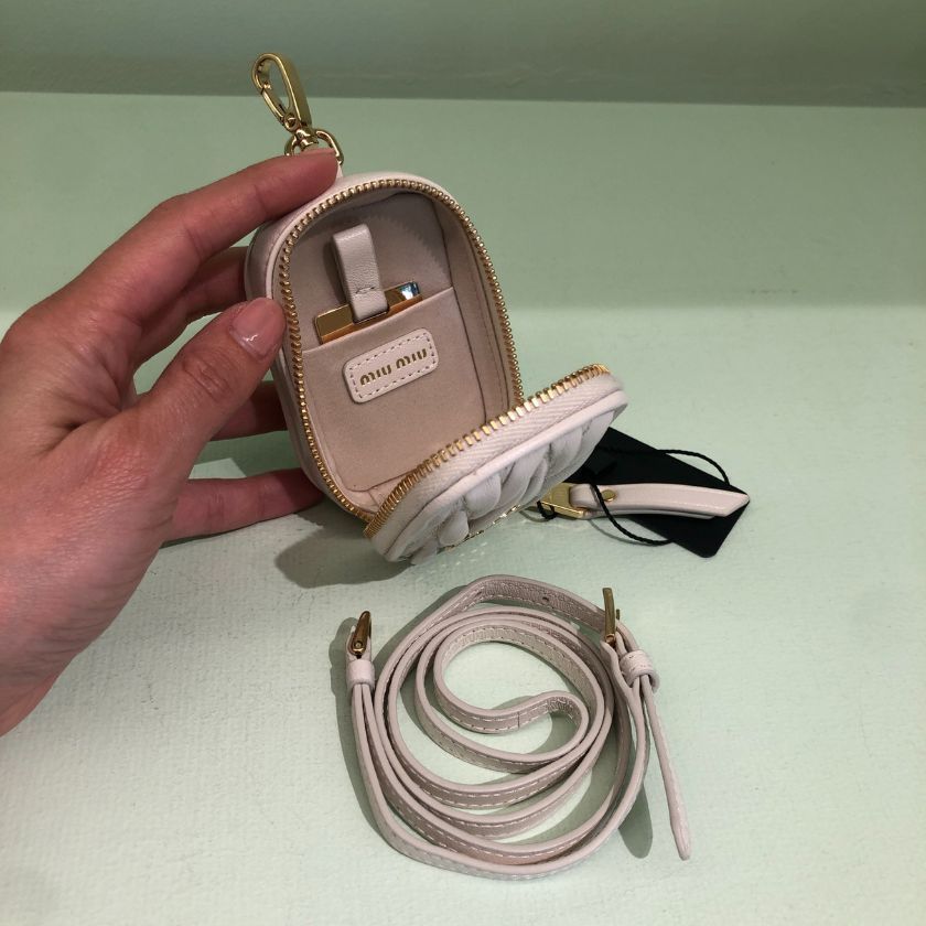 6万取引突破☆UPS速達便利用！【MIUMIU】5TT172_2FPP TRICK