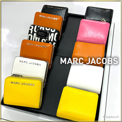 MARC JACOBS Folding Wallets Unisex Street Style Leather Folding Wallet Small Wallet Logo