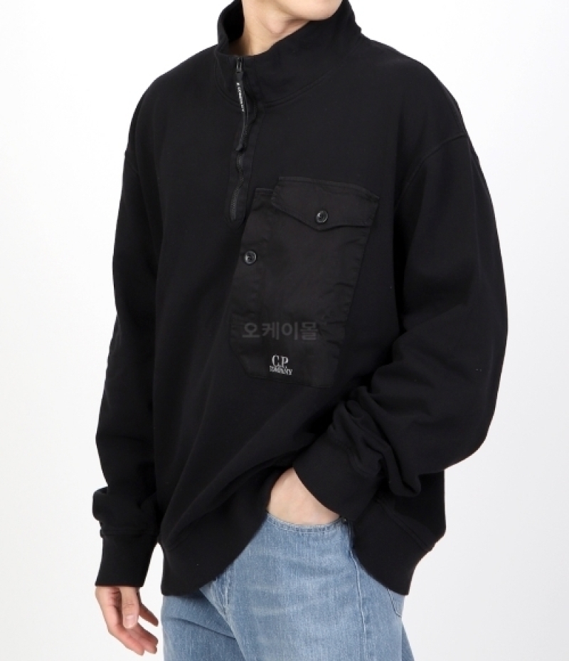CP COMPANY｜LONG-SLEEVED ZIP-UP/TURTLENECK (Cotton Fleec