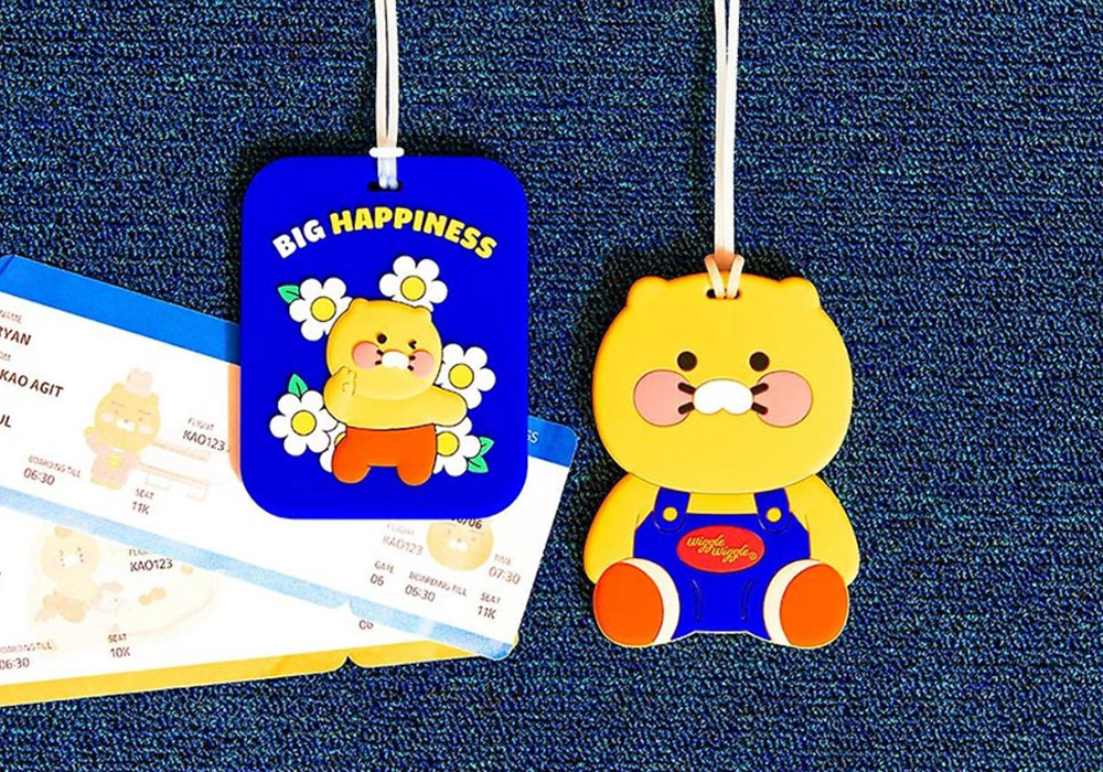 【KAKAO FRIENDS】wiggle wiggle コラボ チャーム付ビーチバッグ Wiggle Wiggle】KAKAO FRIENDS☆Luggage Tag (wiggle wiggle