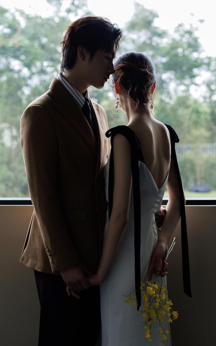 サテン背中見えキャミソールウェディングドレス結婚式 サテン背中見えキャミソールパーティードレス ウェディングドレス