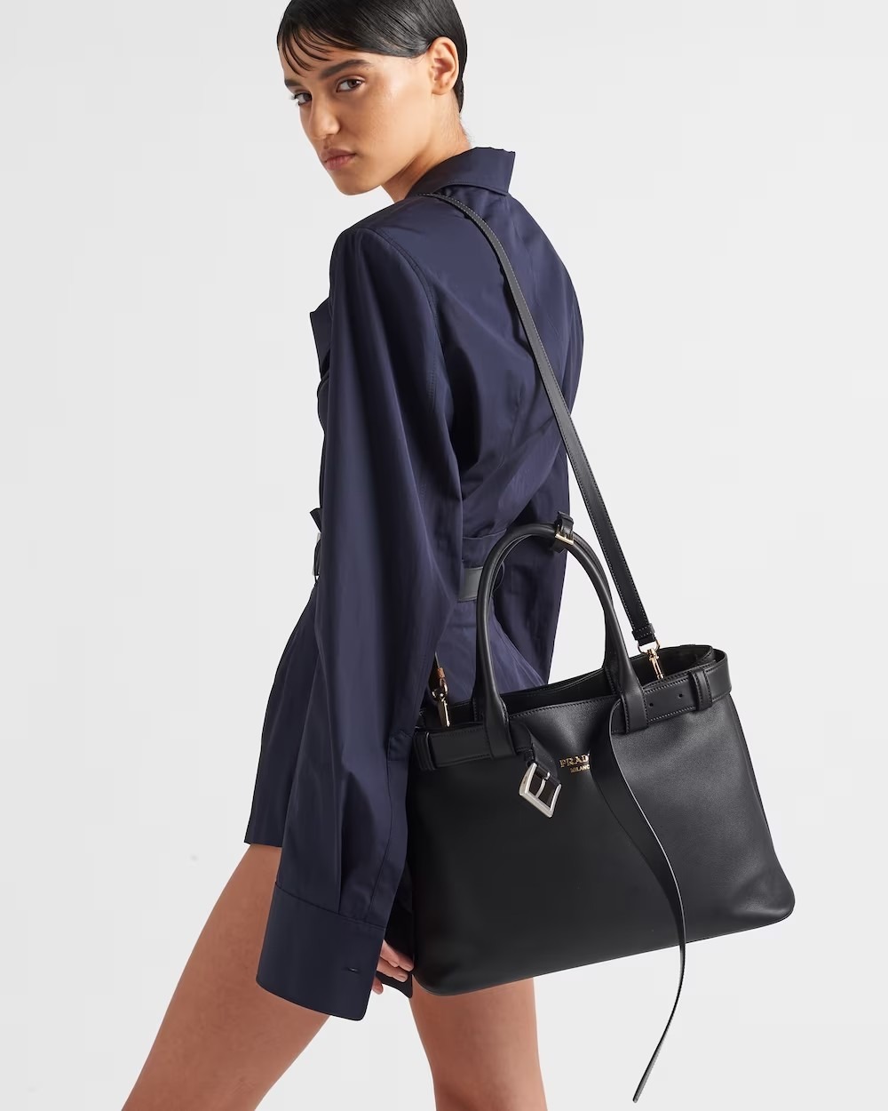 《送料無料》PRADA Buckle large leather handbag with belt