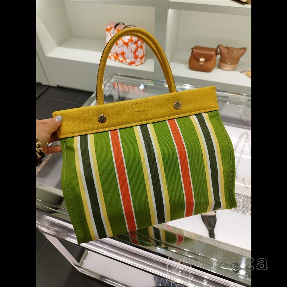【送料込み】miu miu★SALE★5BA240