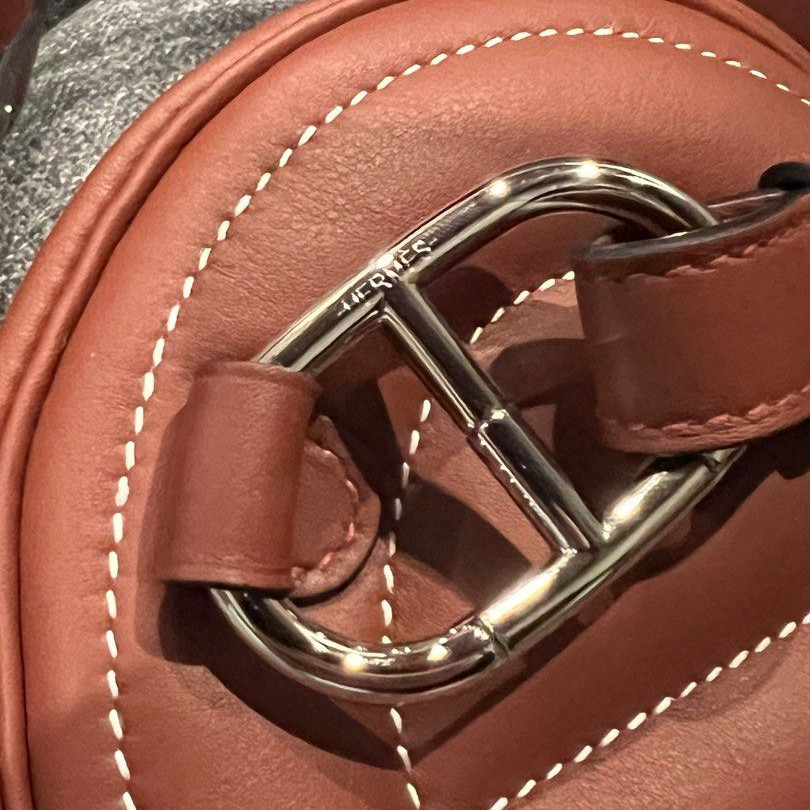 ◇他カラーも◎◇ HERMES 《イン・ザ・ループ》ベルト バッグ
