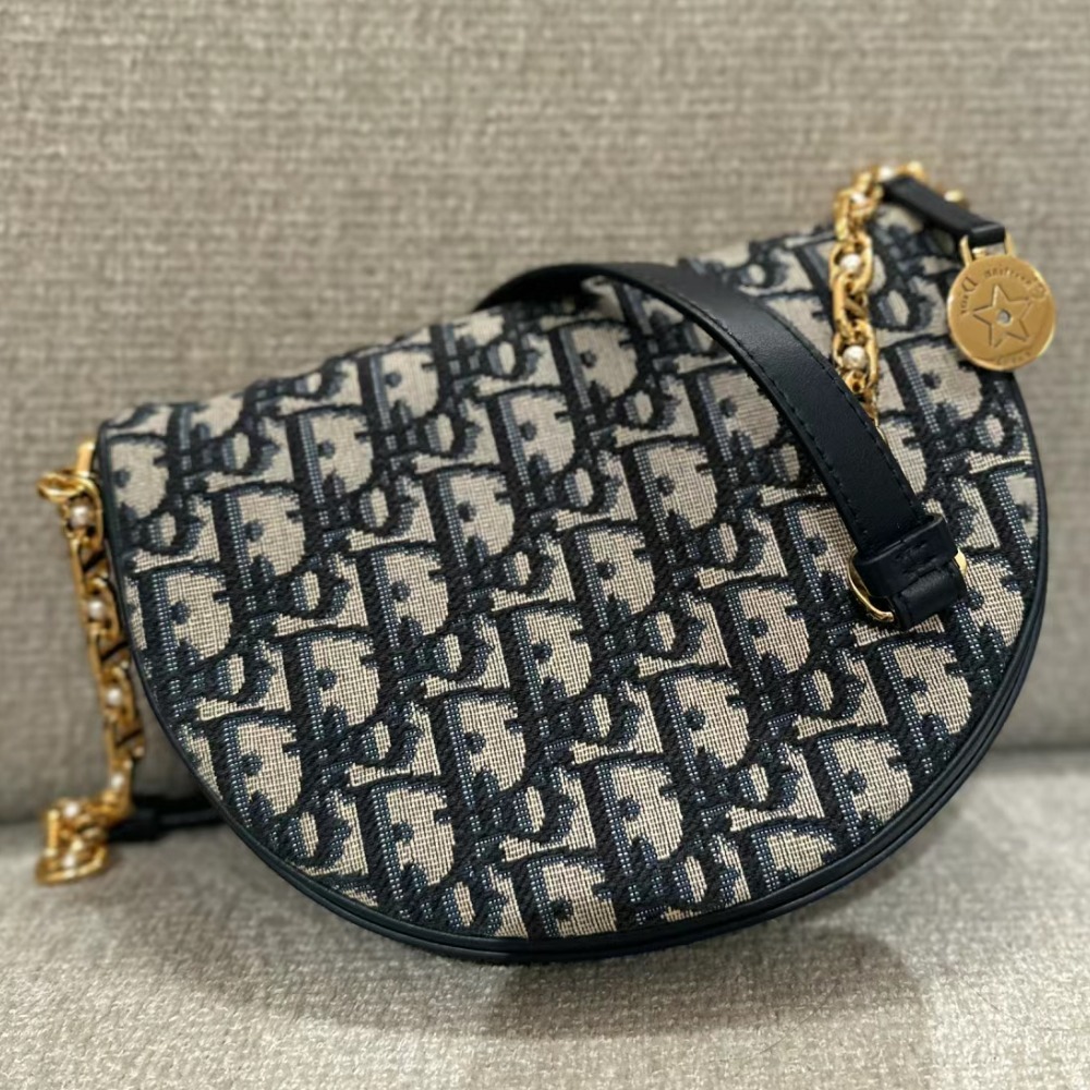 【半月型でオシャレ♪】Dior★Dior Diorstar Callistoバッグ