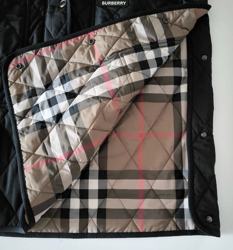BURBERRY】PARKGATE キルティングフード付きコート (Burberry