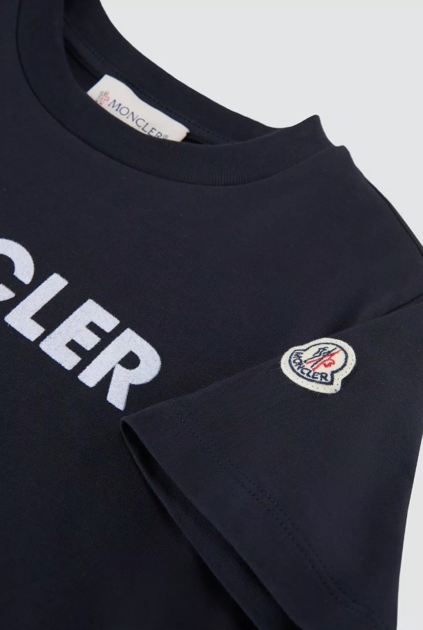 MONCLER2024春夏新作キッズ ロゴプリント入り半袖Tシャツ 8A/10A MONCLER2024春夏新作キッズ ロゴプリント入り半袖Tシャツ 8A/10A